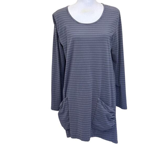Iridium gray striped top, oversized, lagenlook, layering, artsy, minimalist - Picture 1 of 7